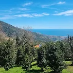 Tra Il Mare E I Monti Casa de Férias