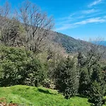 Tra Il Mare E I Monti