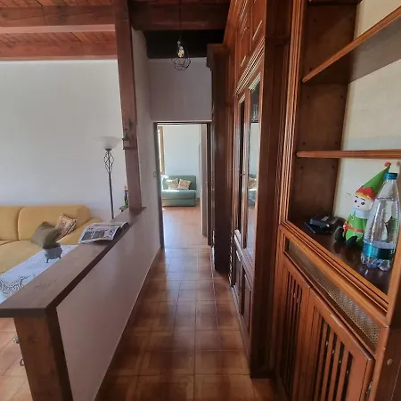 Tra Il Mare E I Monti