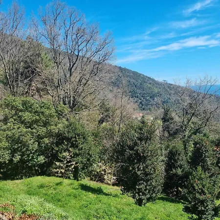 Tra Il Mare E I Monti