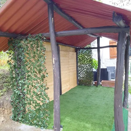 Tra Il Mare E I Monti Hébergement de vacances *