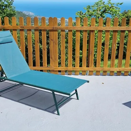 Tra Il Mare E I Monti Feriehus