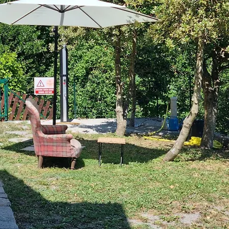 Tra Il Mare E I Monti Feriehus